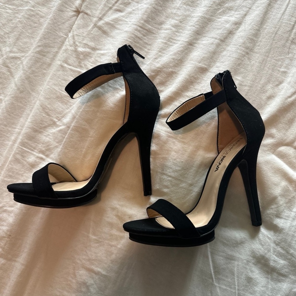 fashion nova heels.